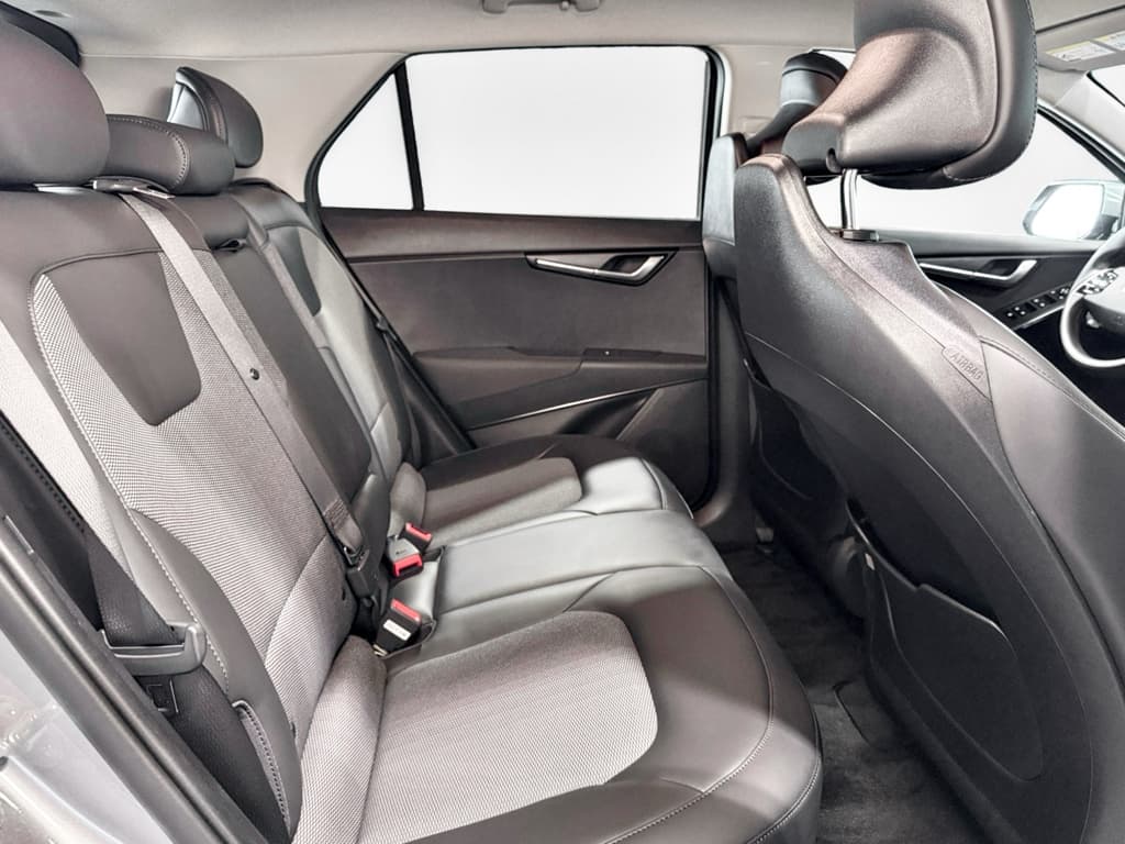 2024 Kia Niro EV view 22