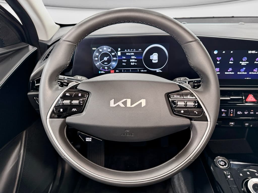 2024 Kia Niro EV view 8