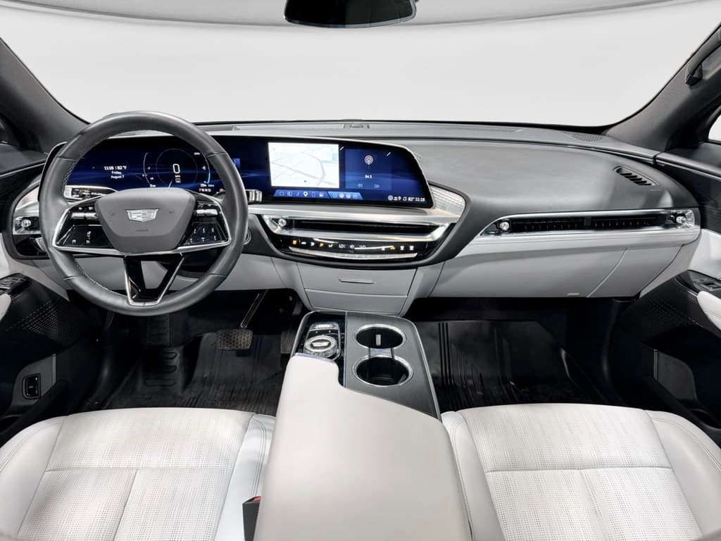 2024 Cadillac Lyriq view 14