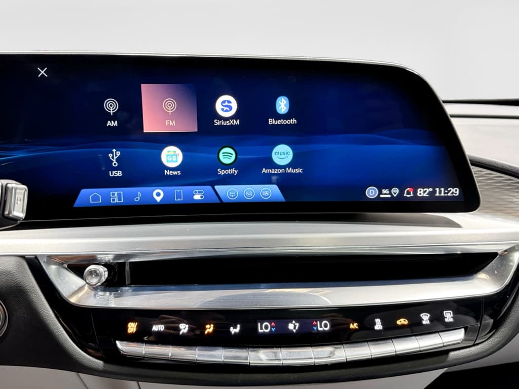 2024 Cadillac Lyriq view 10