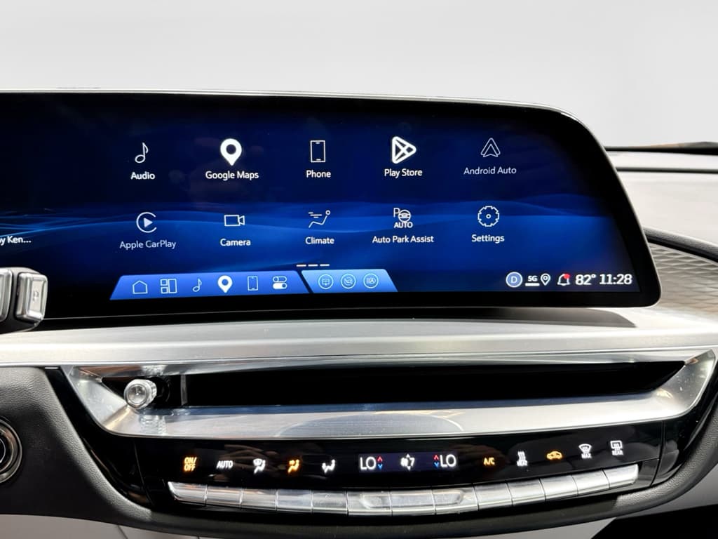 2024 Cadillac Lyriq view 11