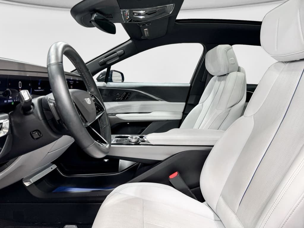2024 Cadillac Lyriq view 15