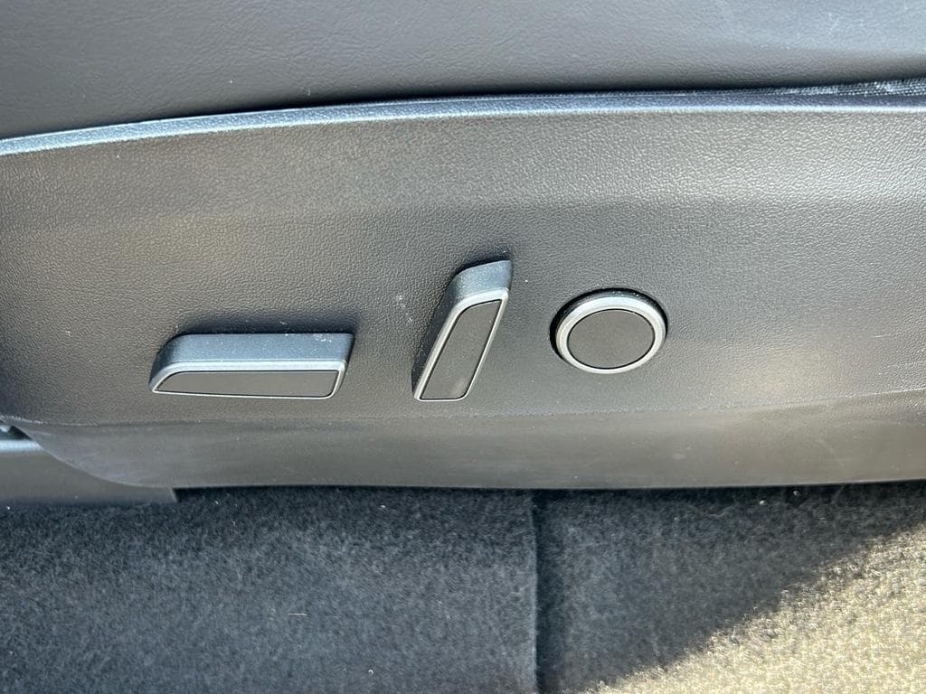 2021 Tesla Model Y view 7