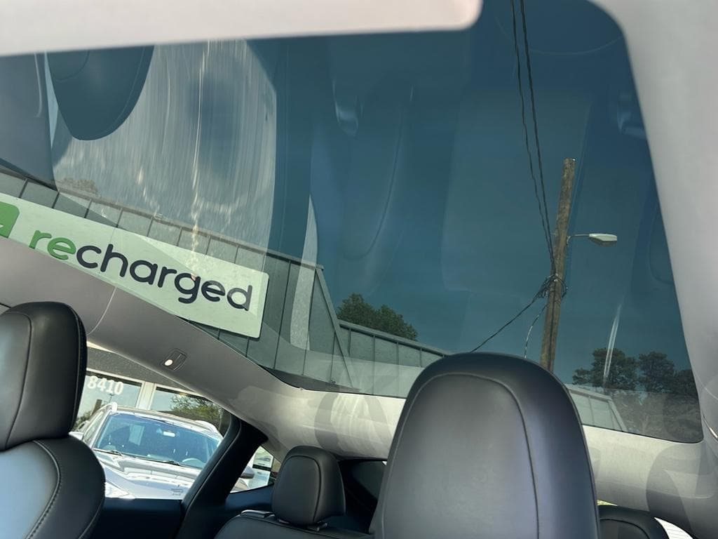 2021 Tesla Model Y view 17