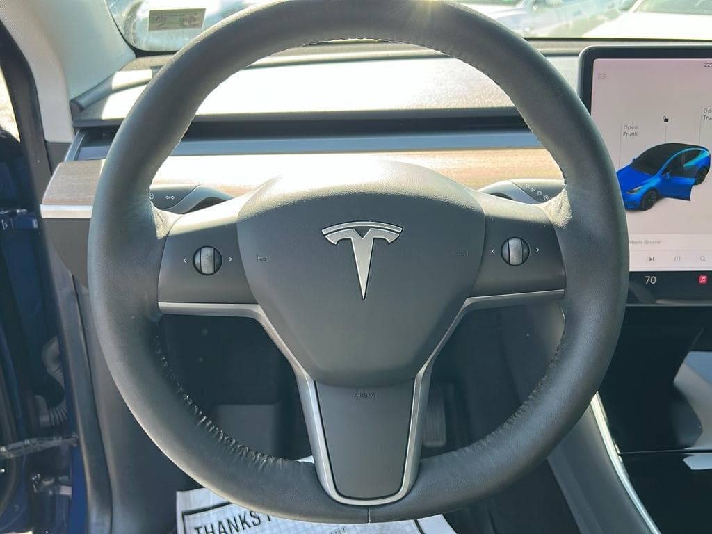 2021 Tesla Model Y view 8