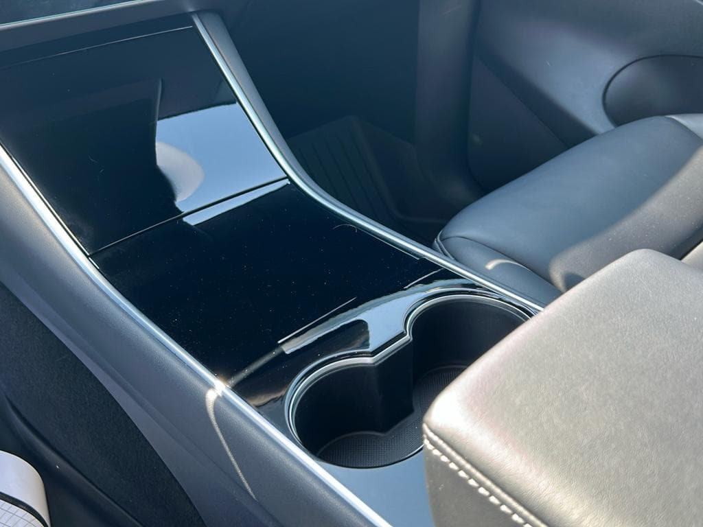 2021 Tesla Model Y view 14