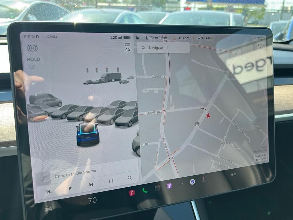 2021 Tesla Model Y view 9