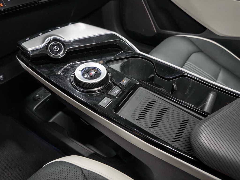 2023 Kia EV6 view 19