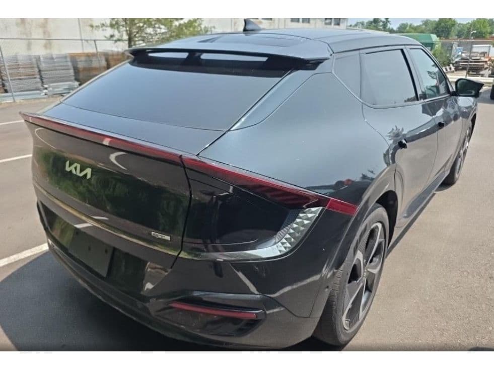 2023 Kia EV6 view 3