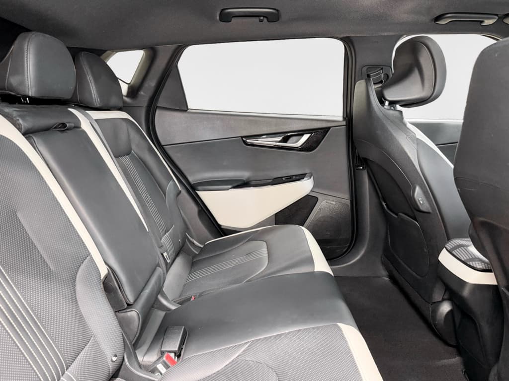 2023 Kia EV6 view 22
