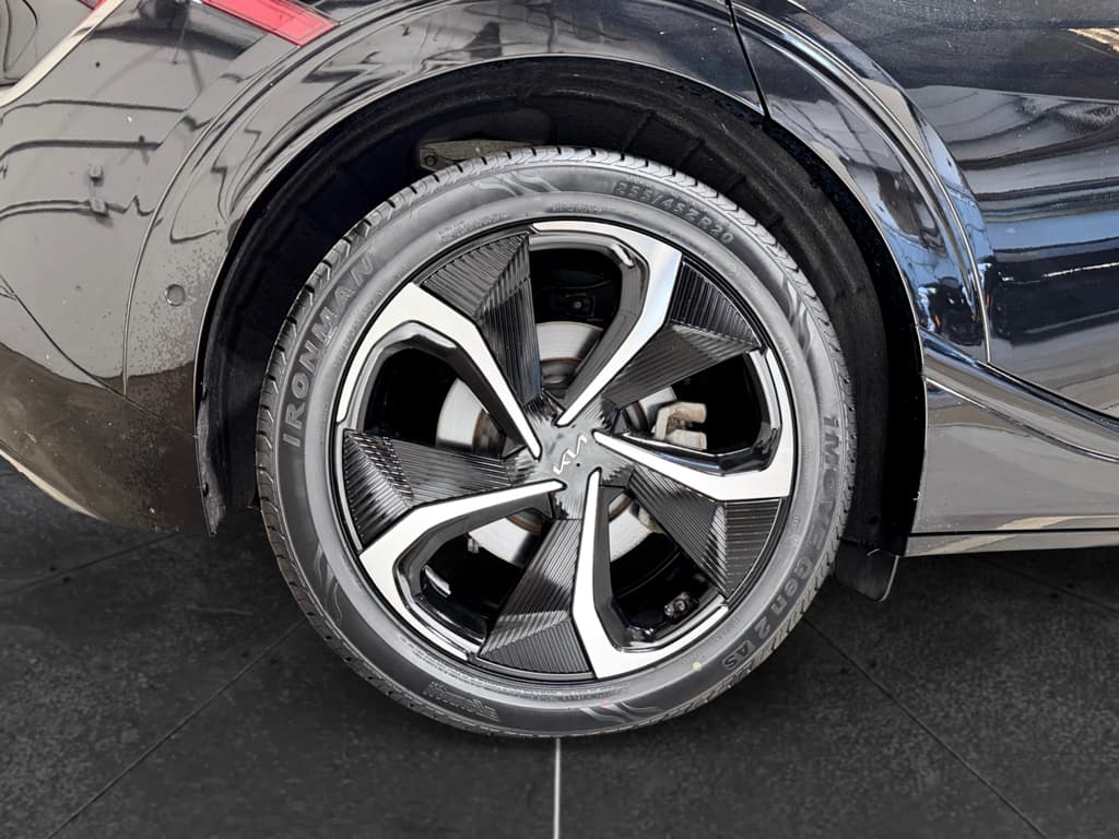 2023 Kia EV6 view 35