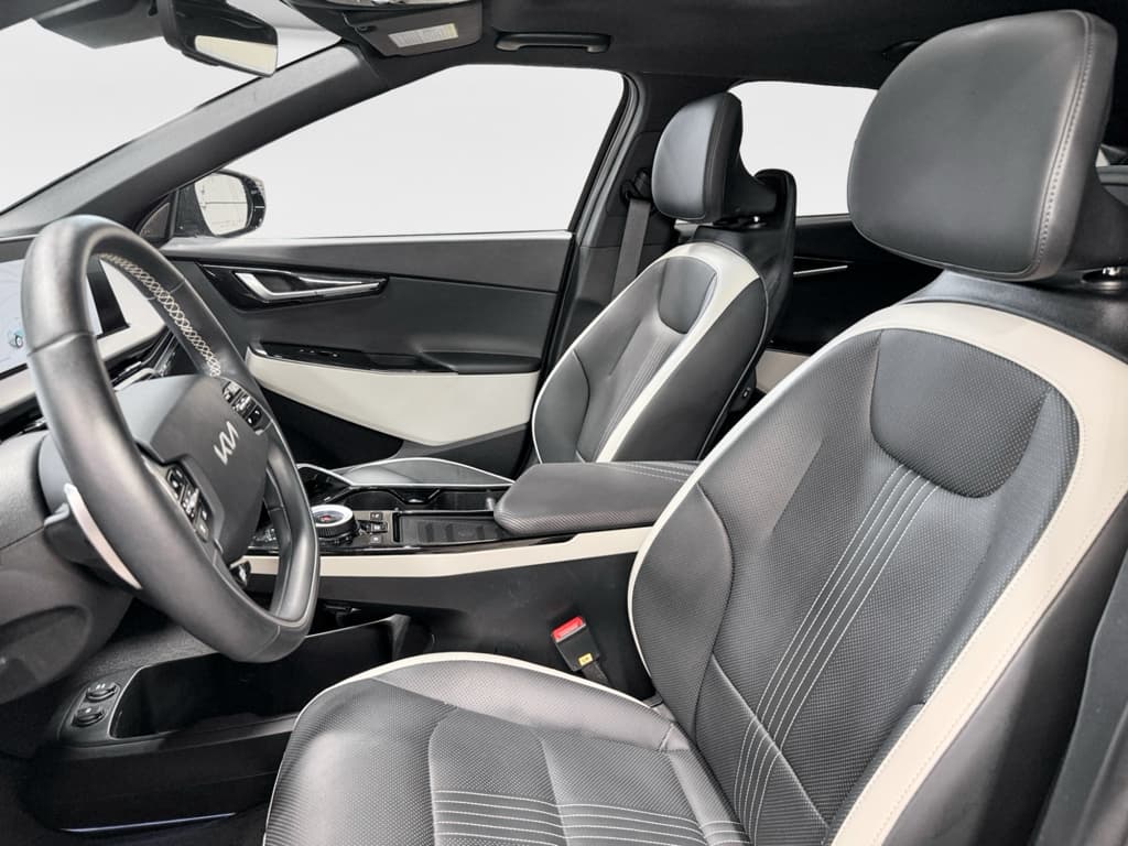 2023 Kia EV6 view 17