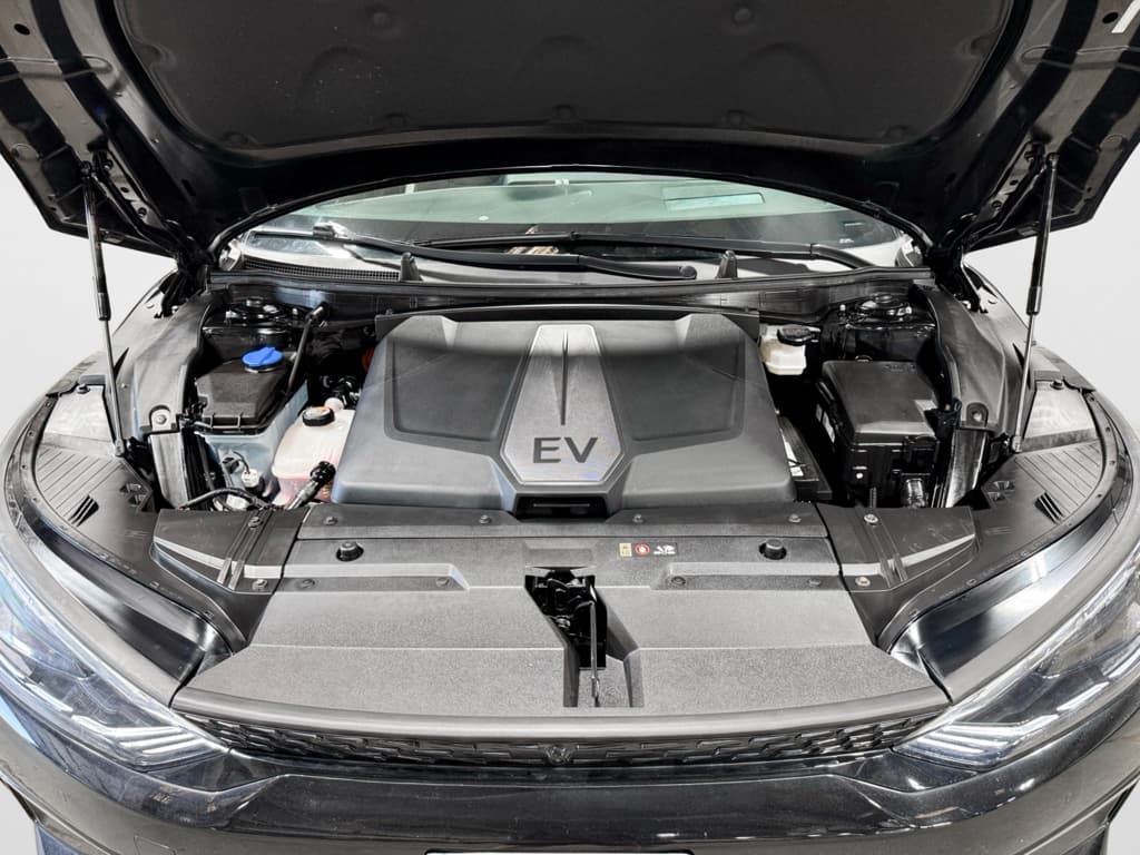 2023 Kia EV6 view 25