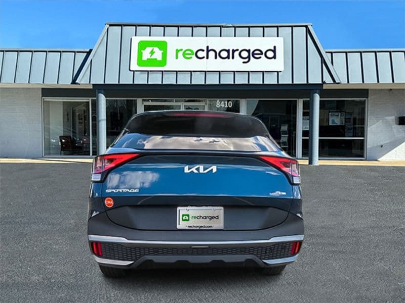 2024 Kia Sportage PHEV view 7