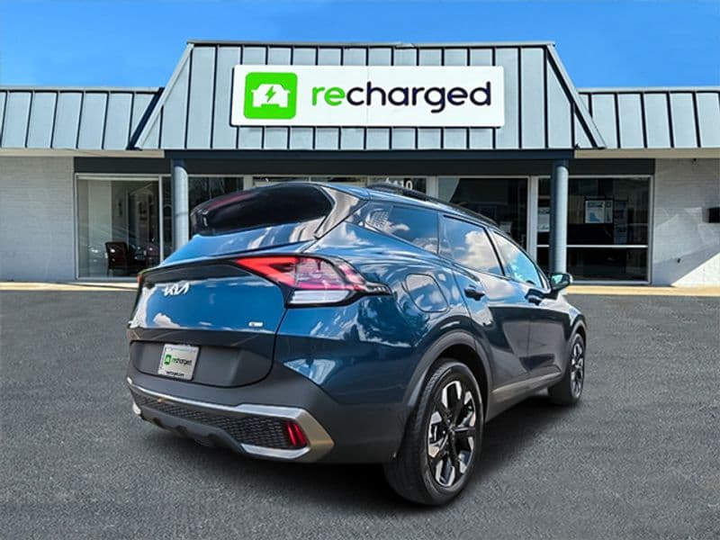 2024 Kia Sportage PHEV view 5