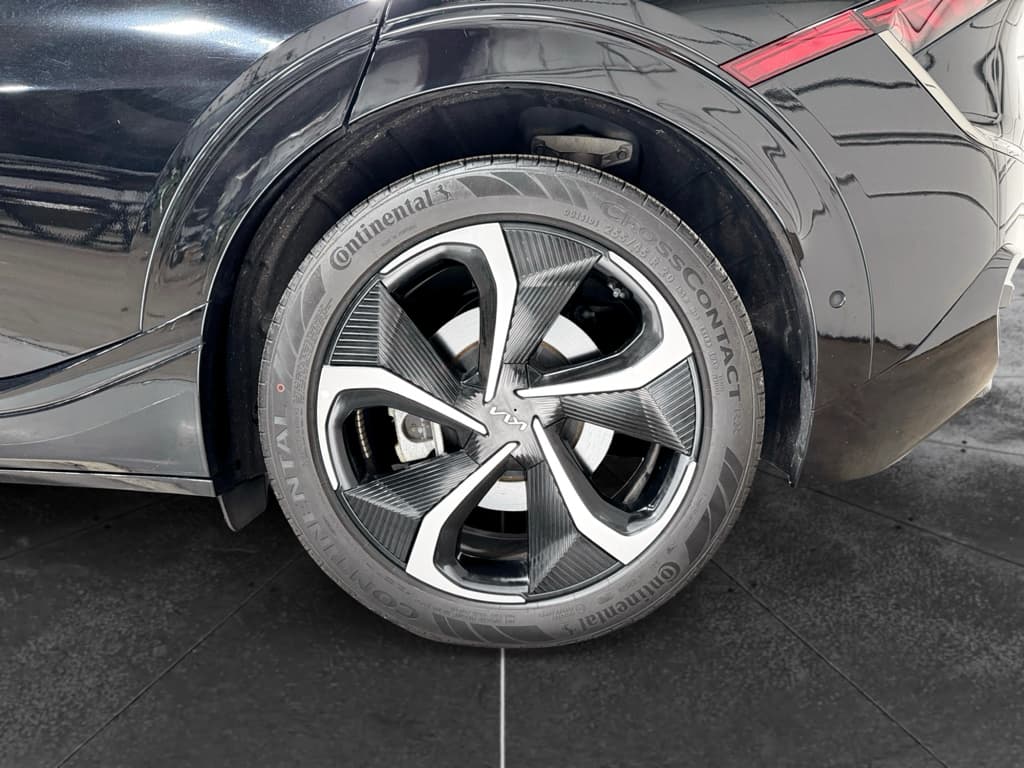 2023 Kia EV6 view 32