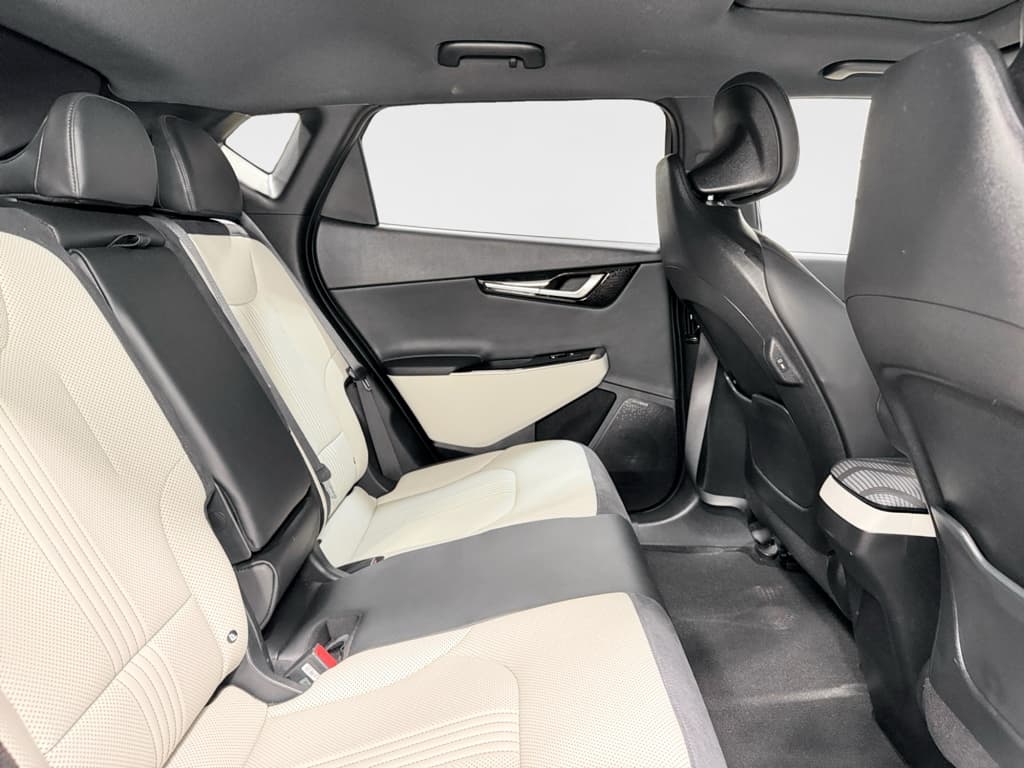 2023 Kia EV6 view 21