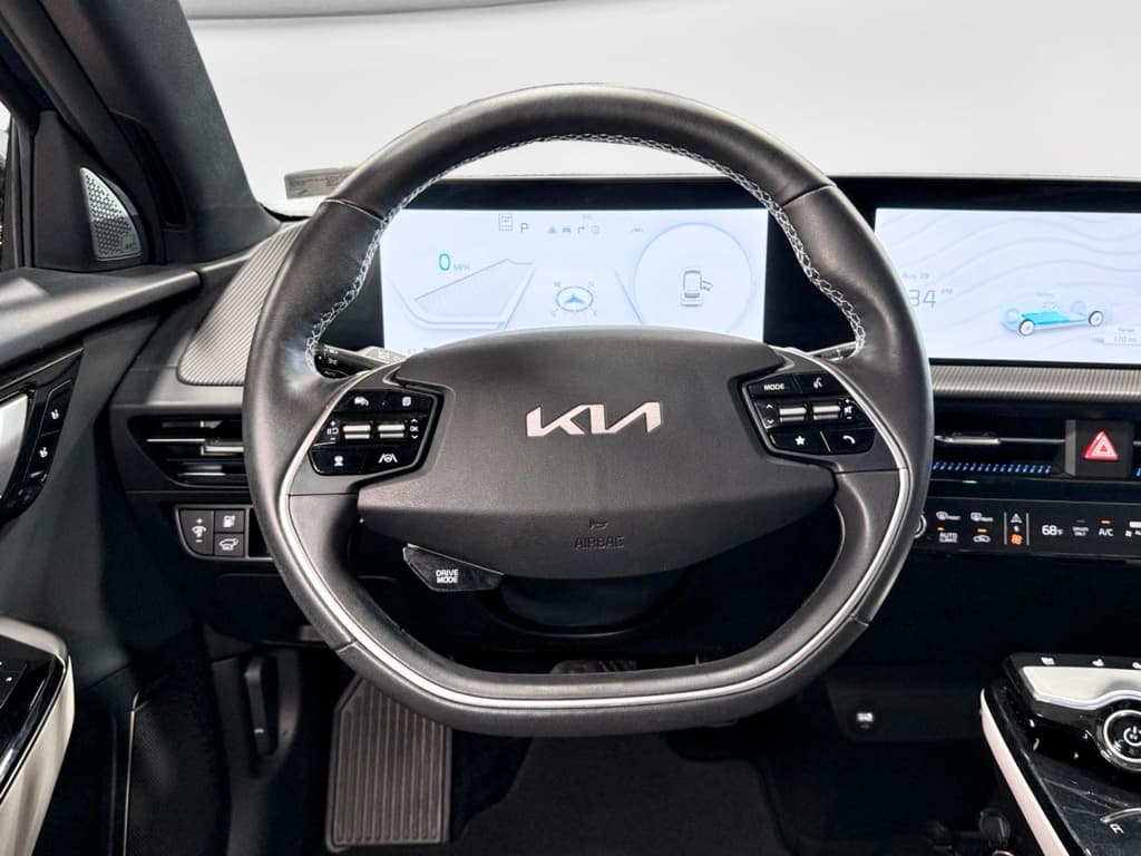2023 Kia EV6 view 8