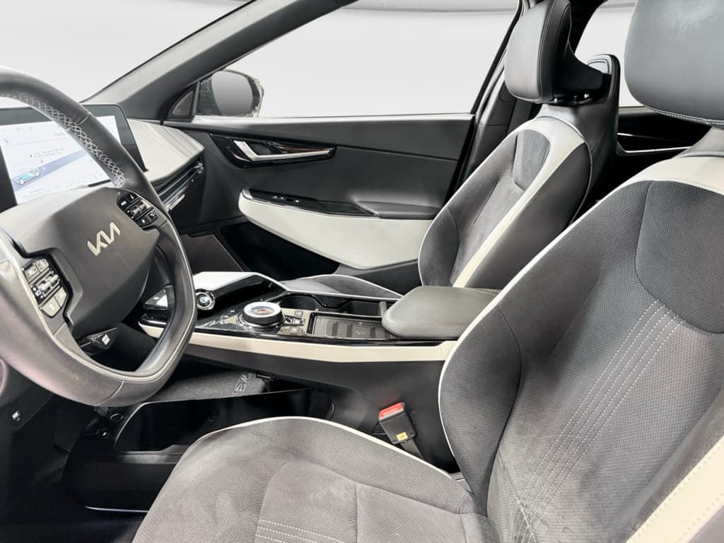 2023 Kia EV6 view 15