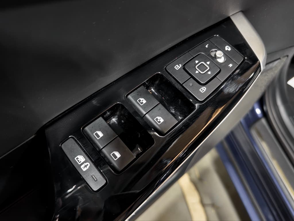 2023 Kia EV6 view 7