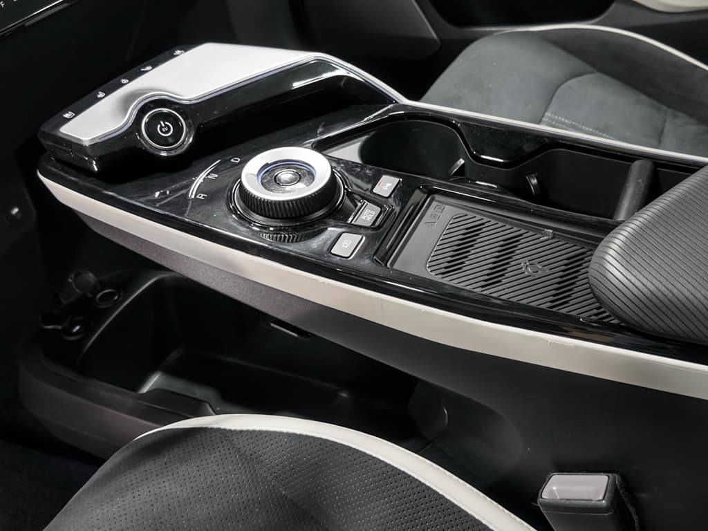 2023 Kia EV6 view 17