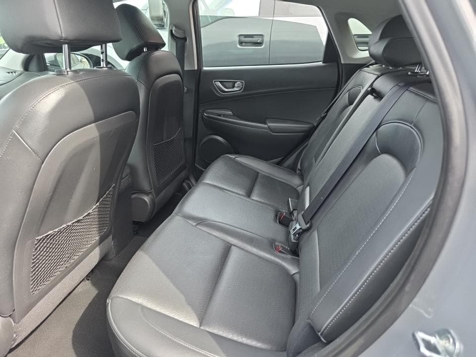 2021 Hyundai Kona EV view 6