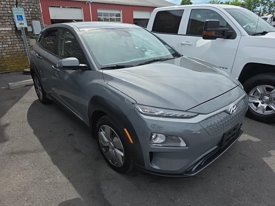 2021 Hyundai Kona EV view 2