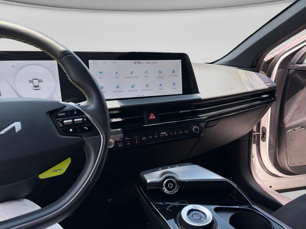2023 Kia EV6 view 5