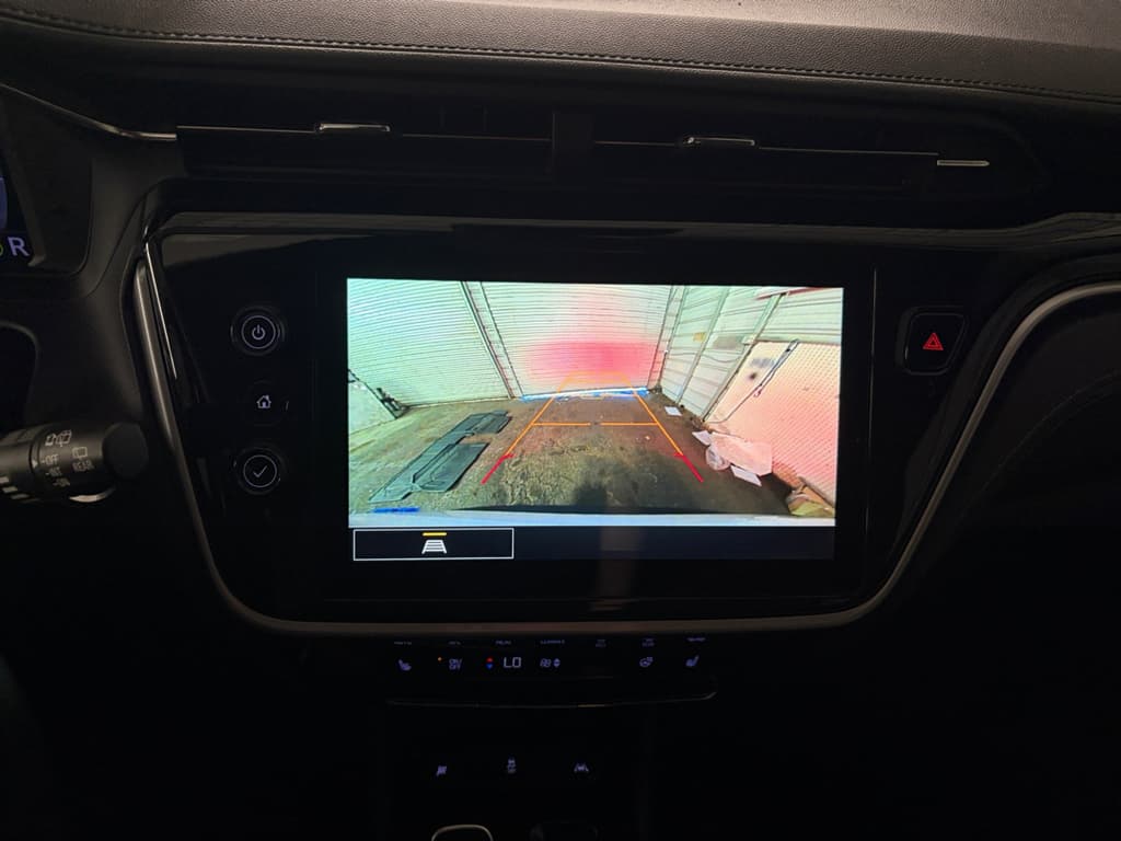 2023 Chevrolet Bolt EUV view 3