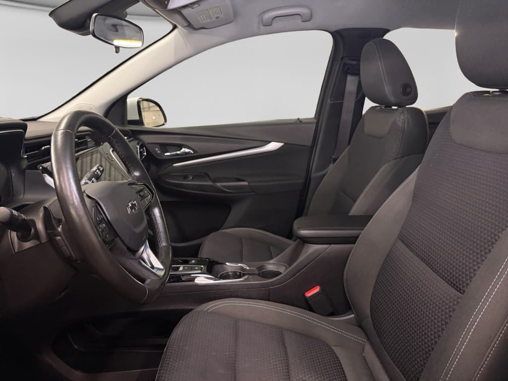2023 Chevrolet Bolt EUV view 6