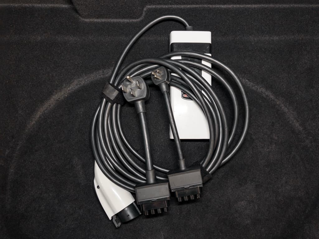 2023 Chevrolet Bolt EUV view 6