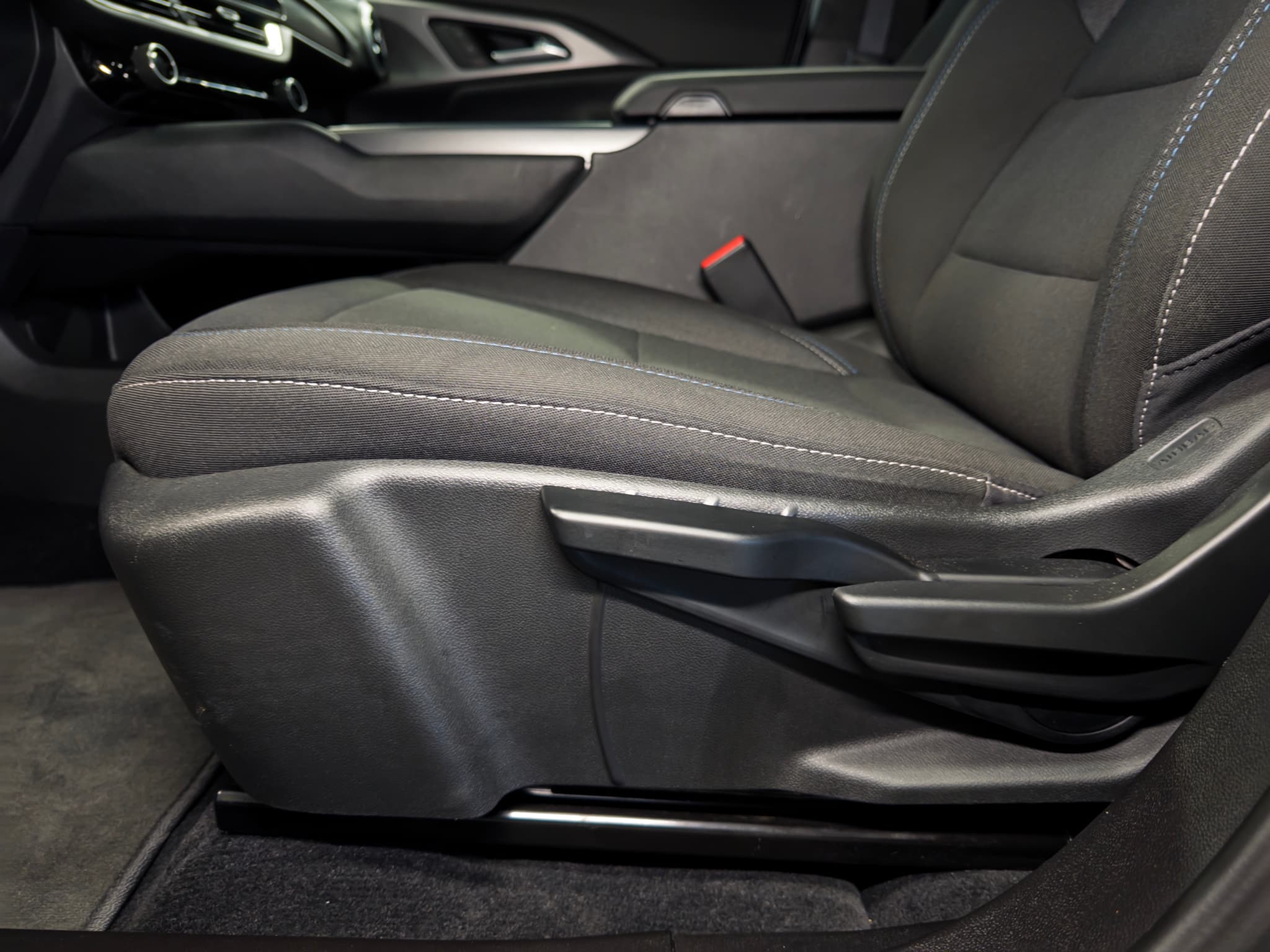 2026 Chevrolet Equinox EV view 6