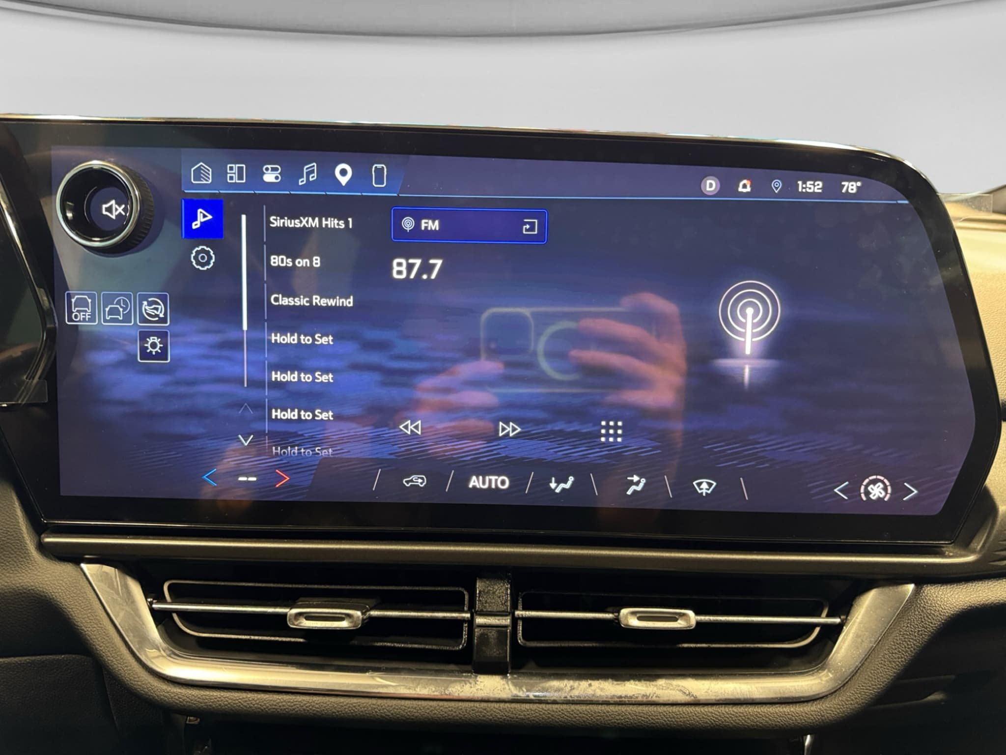 2026 Chevrolet Equinox EV view 13