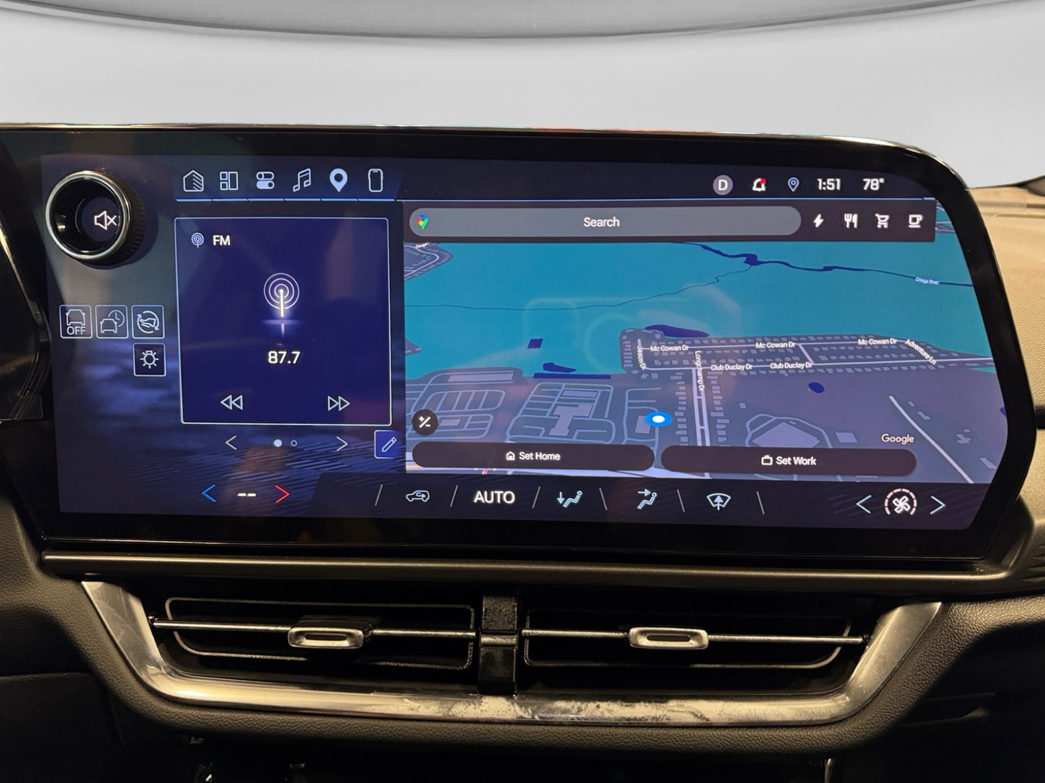 2026 Chevrolet Equinox EV view 10