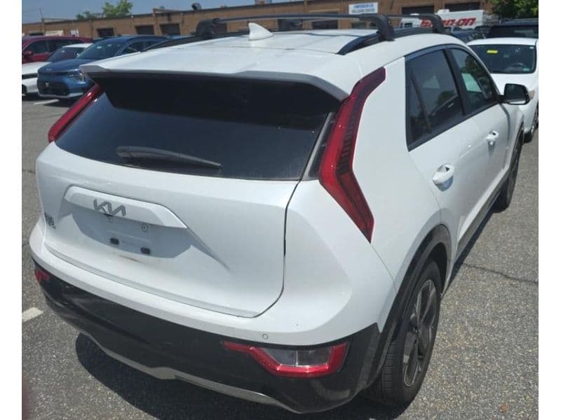 2024 Kia Niro EV view 3