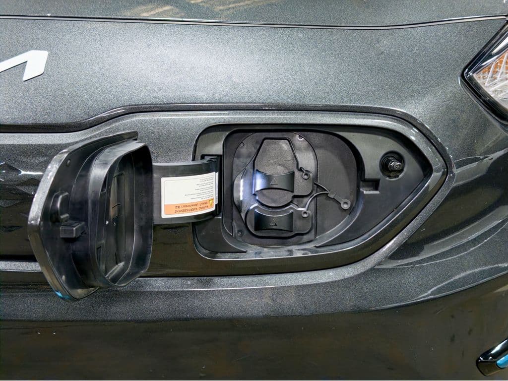 2022 Kia Niro EV view 5