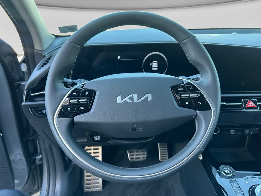 2024 Kia Niro EV view 3