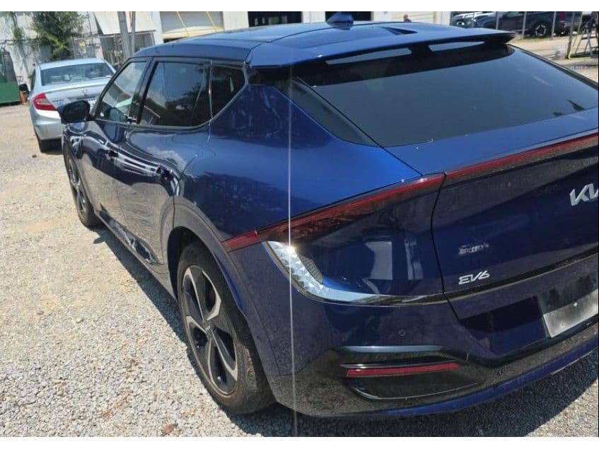 2023 Kia EV6 view 4