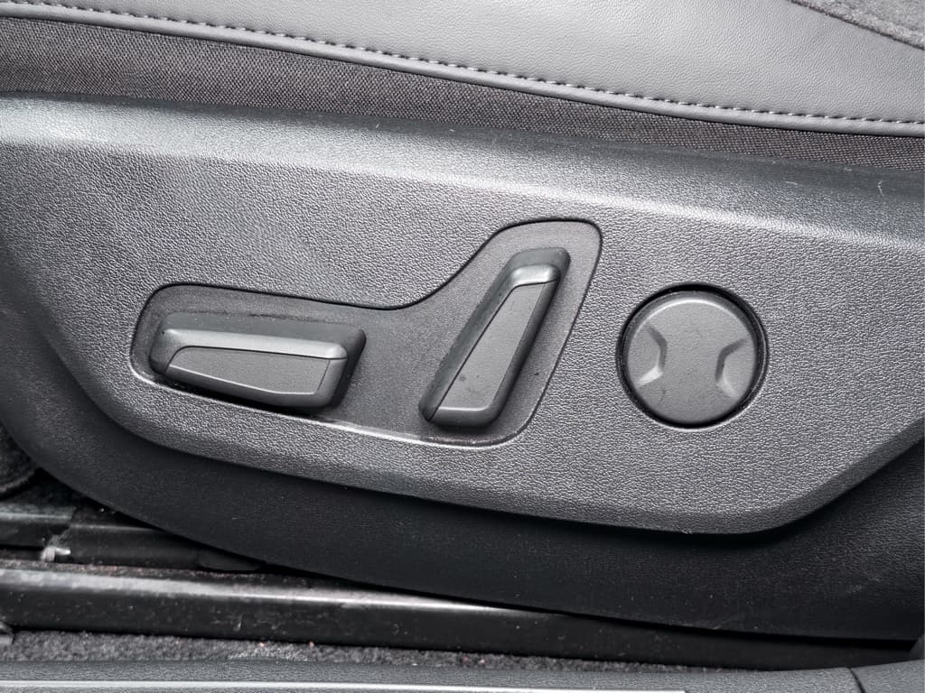 2023 Kia EV6 view 6
