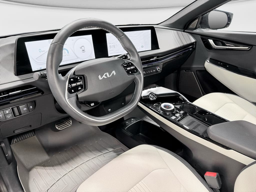 2023 Kia EV6 view 18