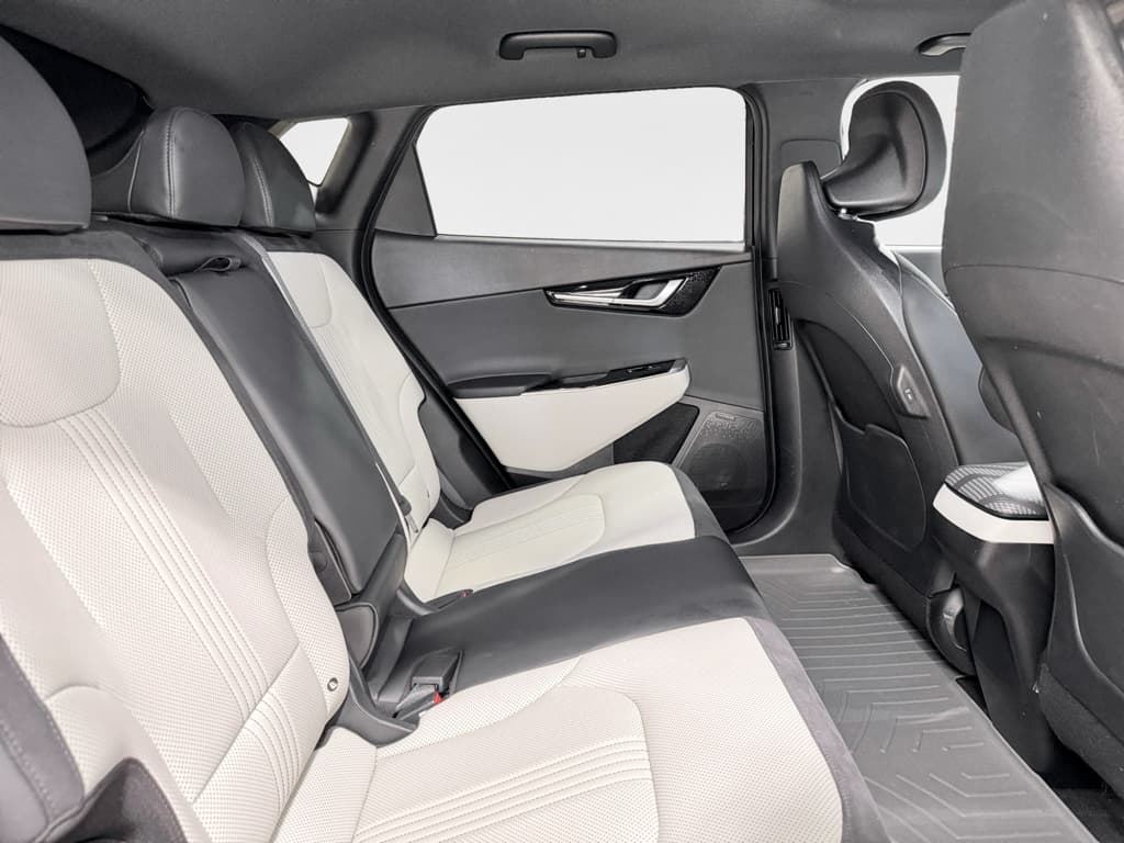 2023 Kia EV6 view 23