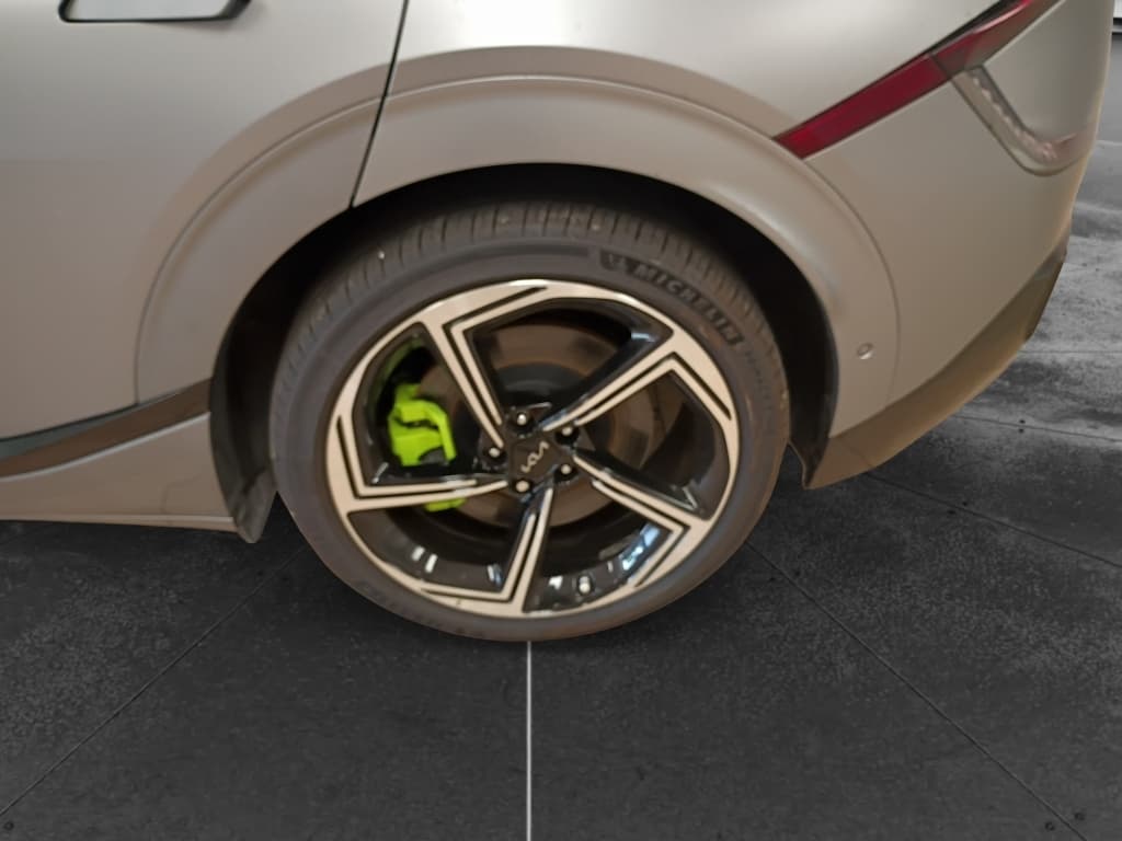 2023 Kia EV6 view 5