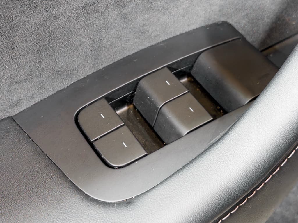 2023 Tesla Model Y view 6