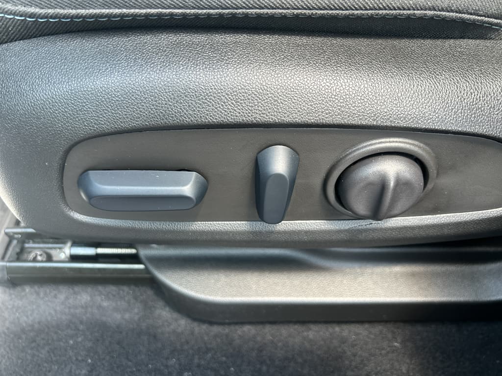 2023 Chevrolet Bolt EV view 7