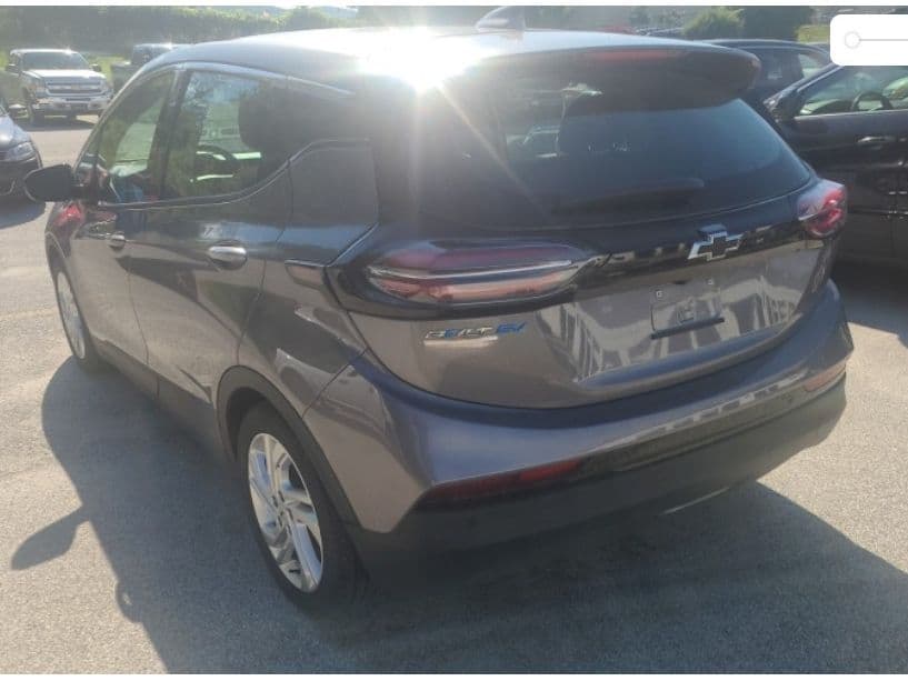 2023 Chevrolet Bolt EV view 4