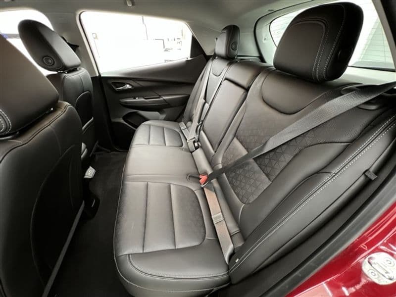 2022 Chevrolet Bolt EV view 10
