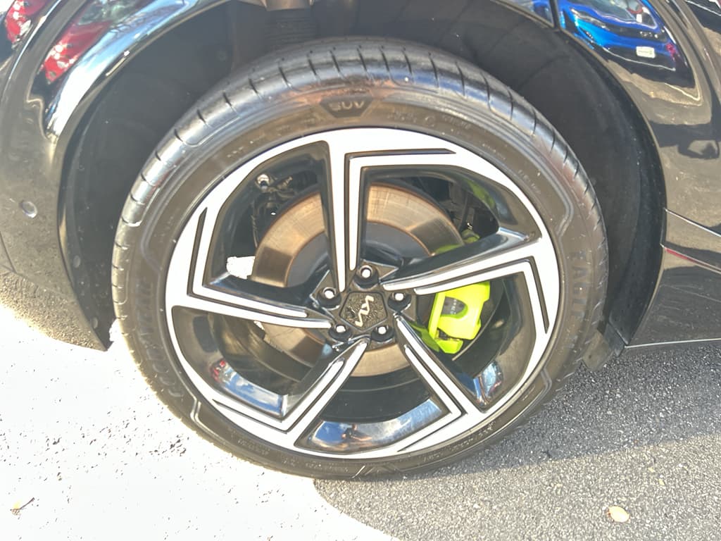 2023 Kia EV6 view 23