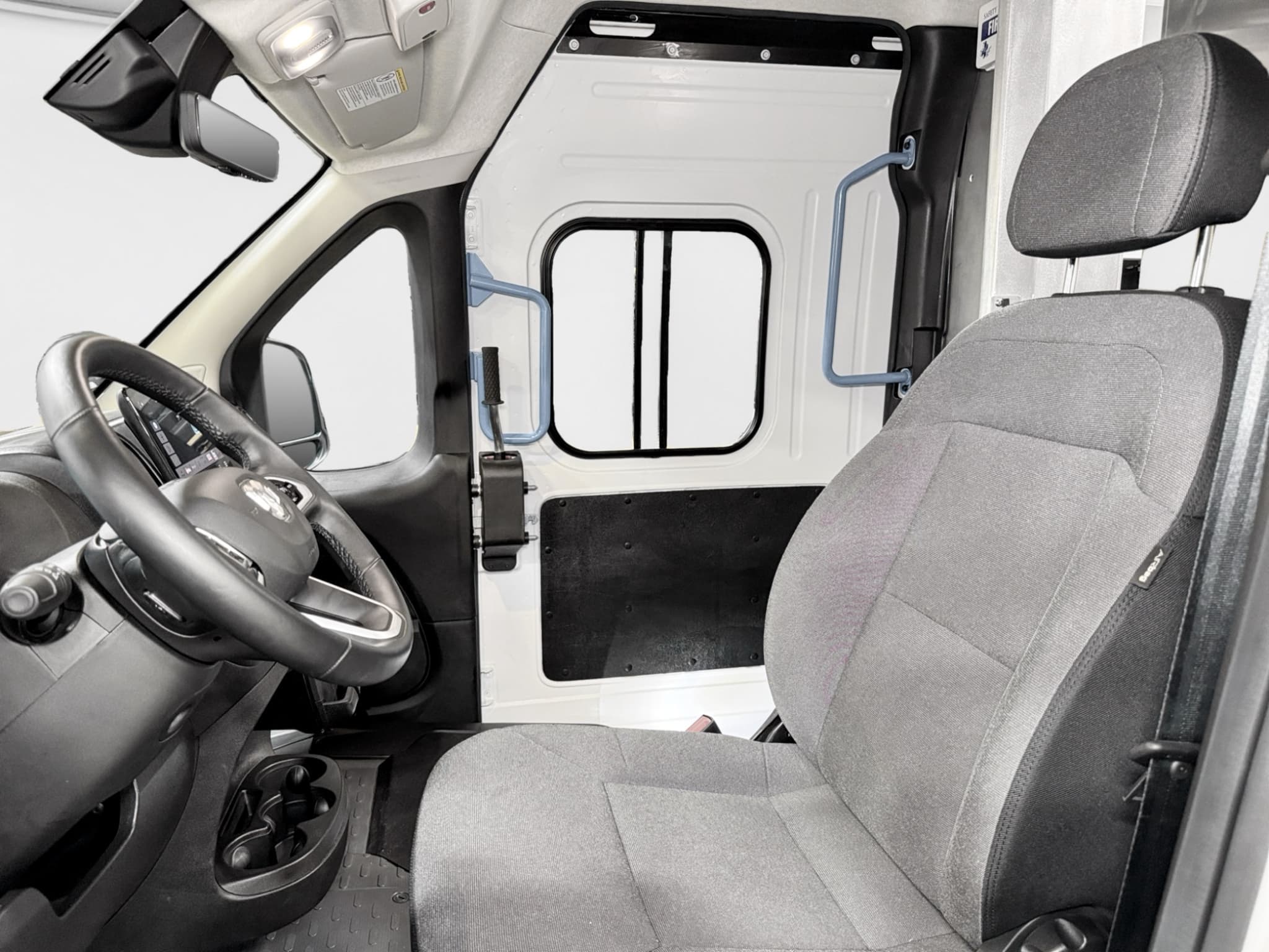 2024 Ram ProMaster 3500 BEV view 18