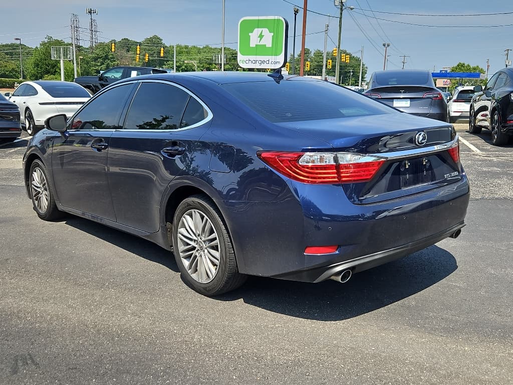 2014 Lexus ES 350 view 2