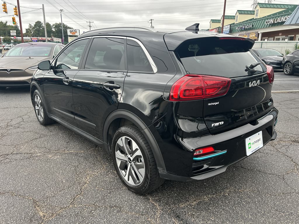 2022 Kia Niro EV view 2